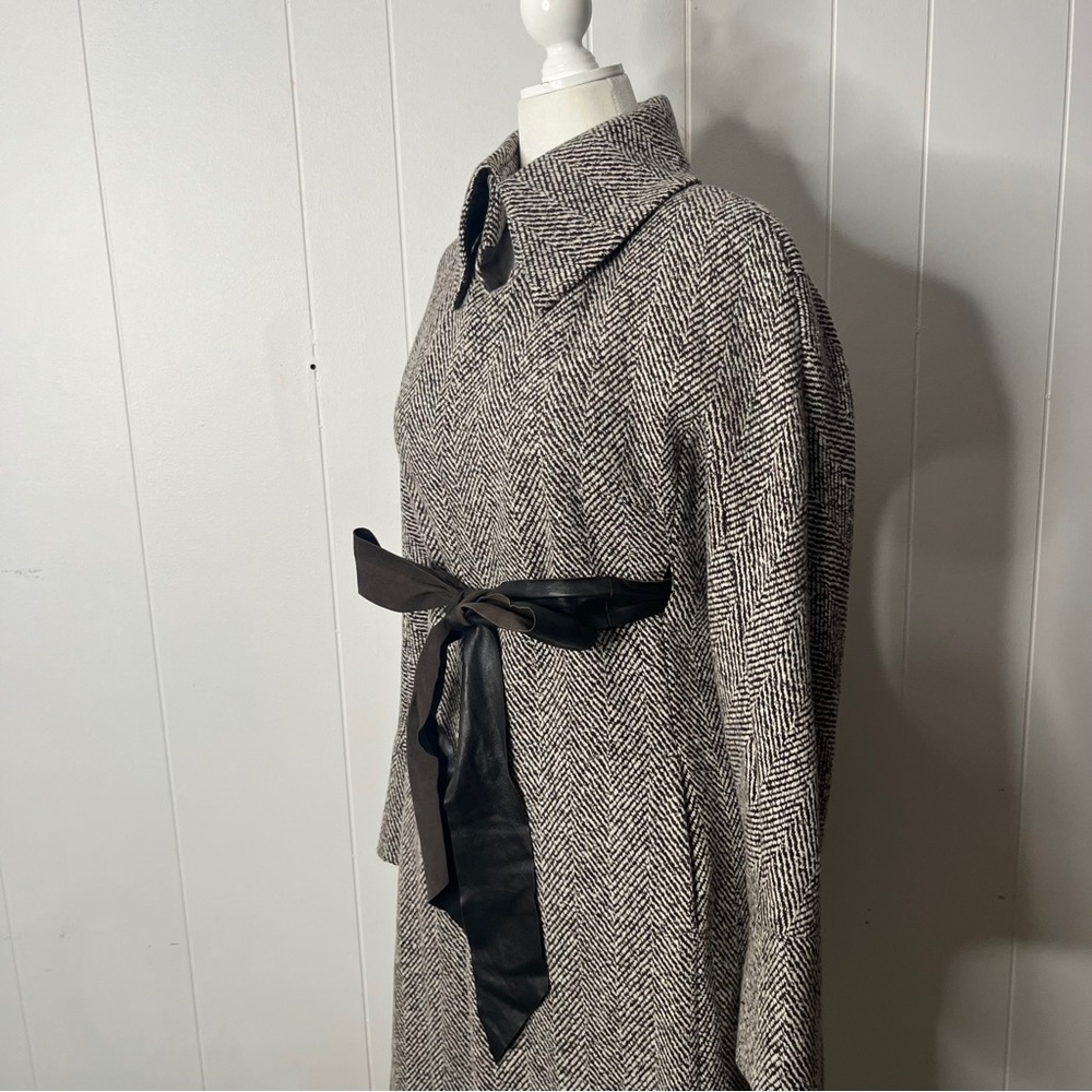 MaxMara Wool Cashmere Herringbone Tweed Trench Dress Coat Leather Belt Size 12 - Picture 2 of 14